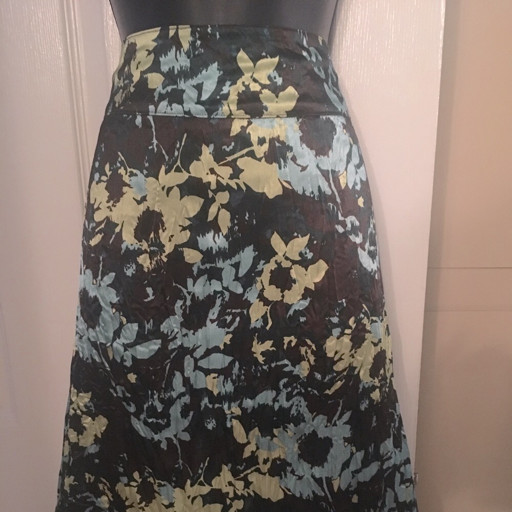 Women skirt 16